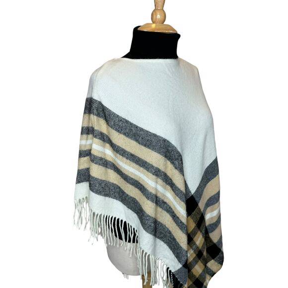 NWT Kelly & Katie V. Fraas Plaid Poncho Fringe Trim Black Beige Ivory OSFM - Picture 4 of 11